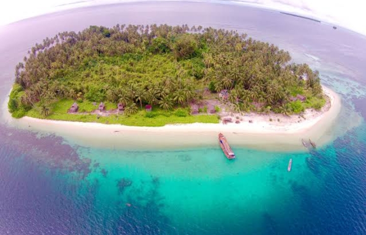Banda Aceh – Weh Island – Banyak Islands Tour Package 6 Days 5 Nights (Snorkeling) Banda Aceh – Weh Island – Banyak Islands Tour Package 6 Days 5 Nights (Snorkeling)